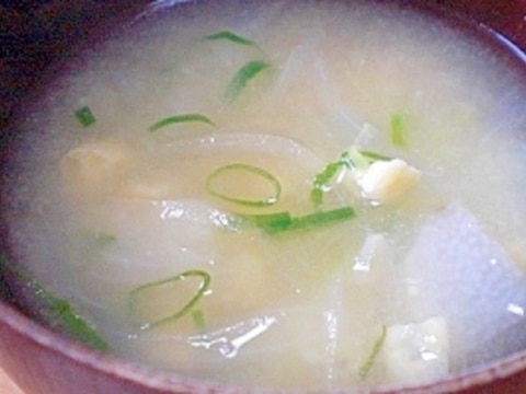 今日のお汁！「長芋、ジャガイモ、京揚げのお味噌汁」